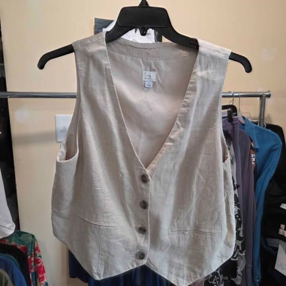 a new day linen blend vest size L